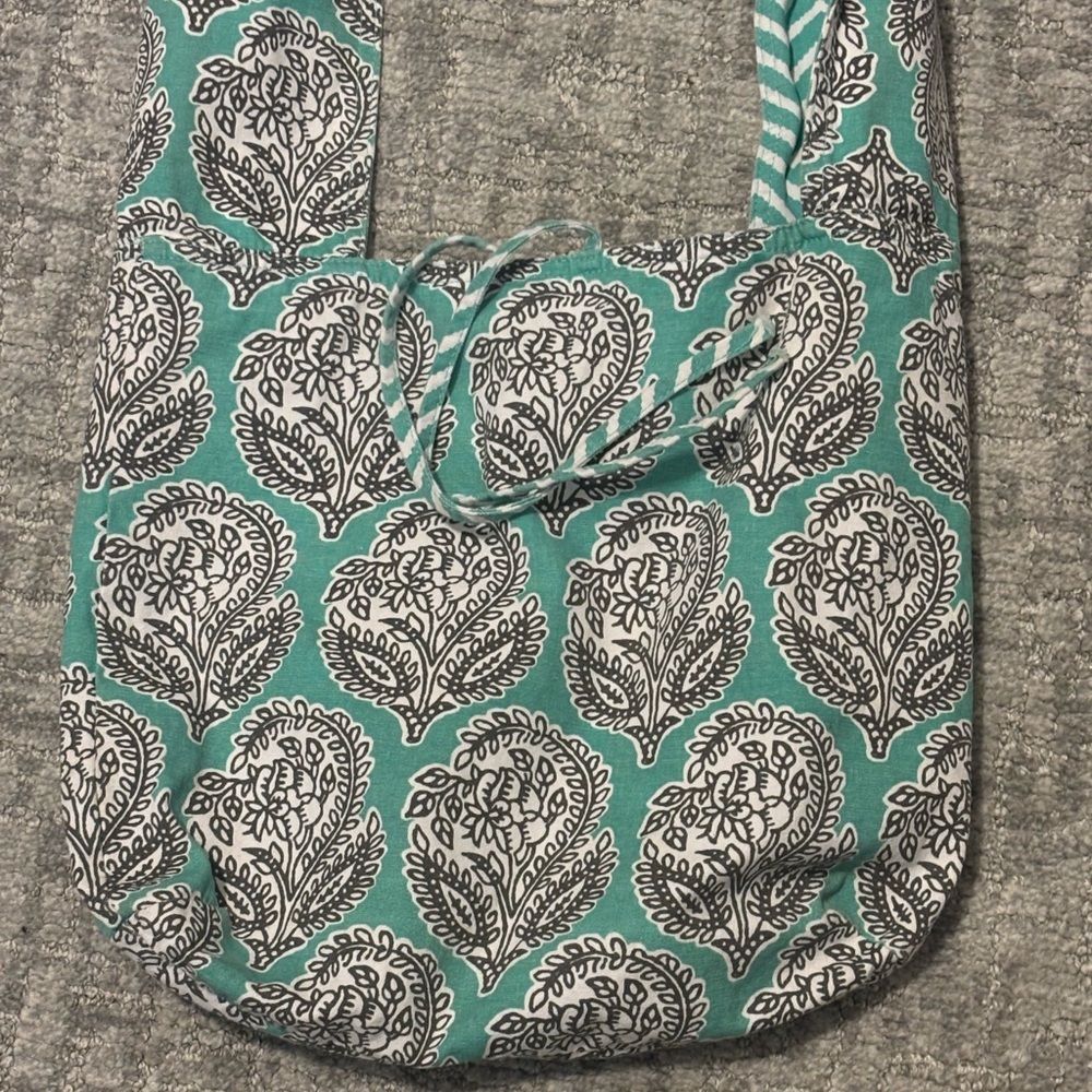 Pottery Barn Teen Cotton Reversible Hobo Bag - Picture 4 of 9